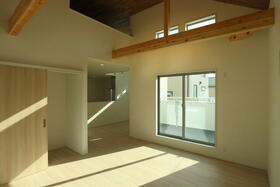 神奈川県茅ヶ崎市小和田１丁目