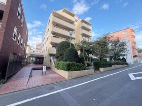 東京都世田谷区用賀３丁目