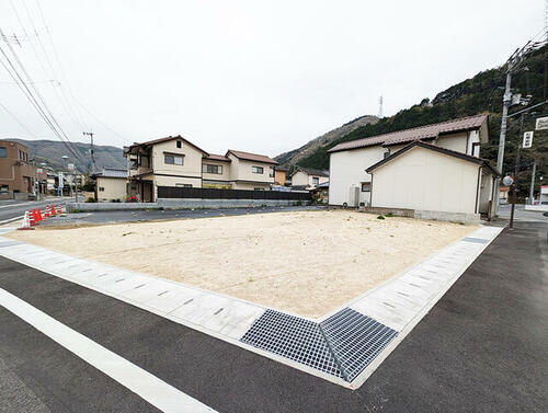 土地, 岡山県 高梁市