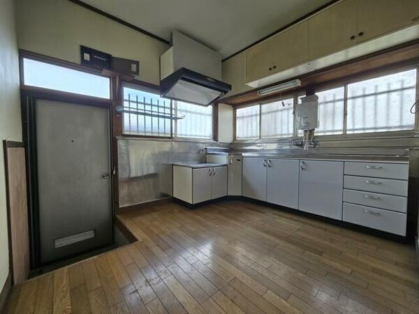 detached 埼玉県本庄市児玉町金屋

地図を見る