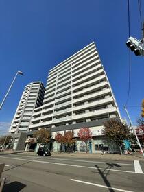 ブランズ桑園駅前イースト