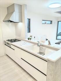 千葉県船橋市宮本６丁目