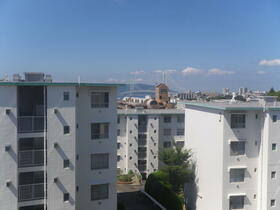 垂水高丸住宅２号棟