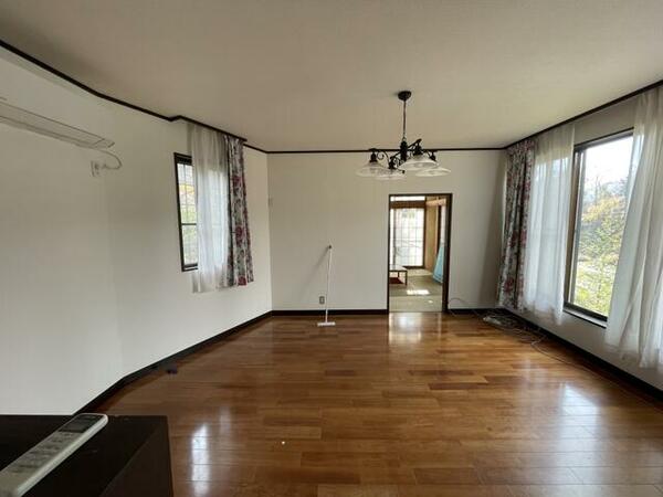 detached 埼玉県秩父郡長瀞町大字岩田

地図を見る