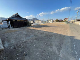 香川県高松市飯田町