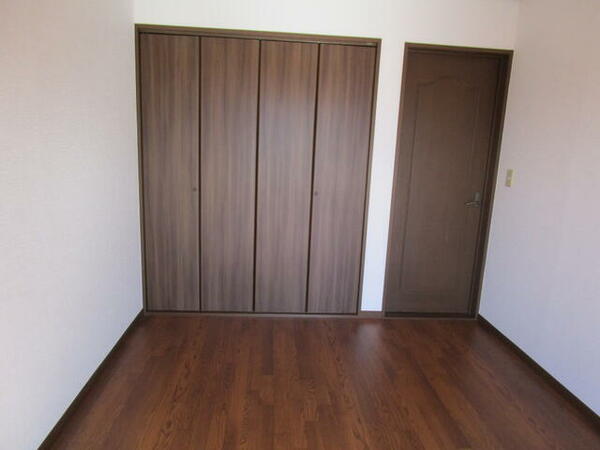 apartment 栃木県鹿沼市緑町３丁目
地図を見る