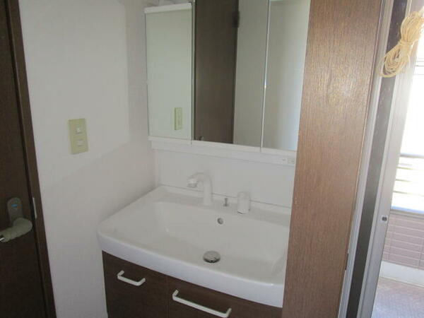 apartment 栃木県鹿沼市緑町３丁目
地図を見る