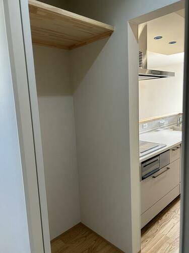 detached 山梨県笛吹市御坂町成田