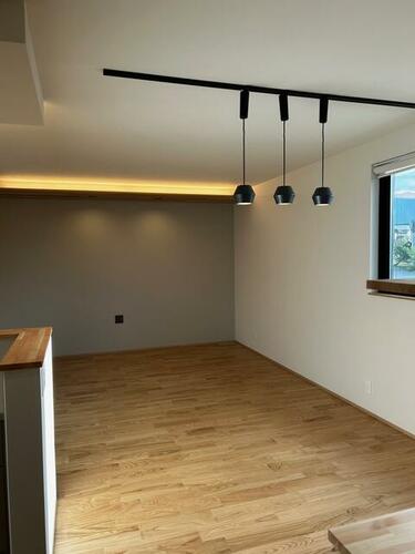 detached 山梨県笛吹市御坂町成田