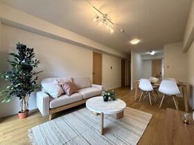 サンライフ原町?