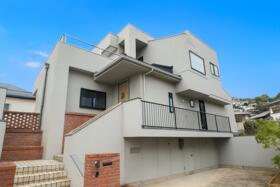 奈良県生駒市西旭ケ丘