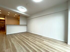 埼玉県越谷市大字上間久里