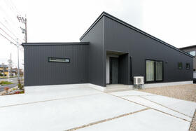 福井県越前市村国３丁目