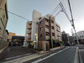 愛知県名古屋市名東区高社１丁目