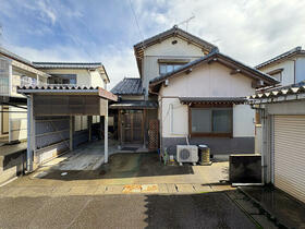 福井県鯖江市上野田町