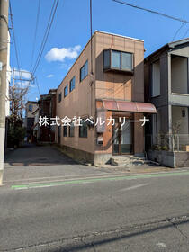 埼玉県越谷市大沢１丁目