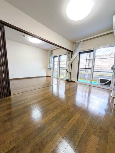 ロワイヤルユウ弘前富田_内装_0