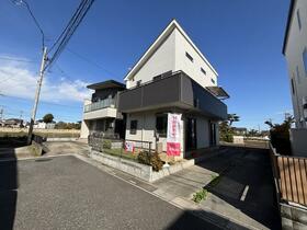 埼玉県吉川市中曽根１丁目