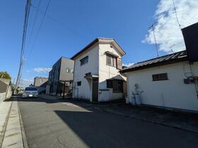 埼玉県比企郡滑川町大字月輪