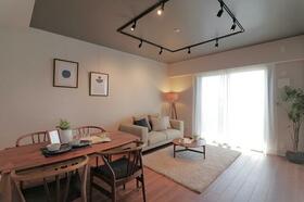 大阪府大阪市住吉区墨江３丁目