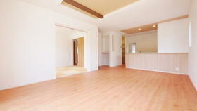 山梨県甲府市国母2丁目