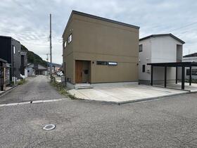 石川県白山市鶴来新町