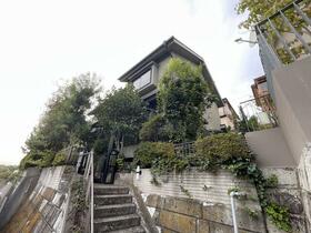 神奈川県横浜市青葉区美しが丘４丁目