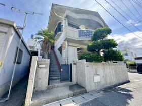 沖縄県沖縄市泡瀬３丁目