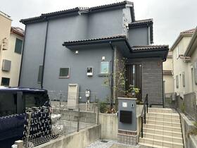 東京都稲城市平尾４丁目