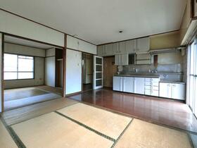 埼玉県三郷市彦成３丁目