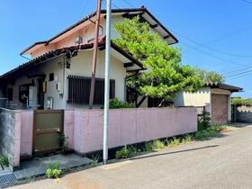 石川県金沢市窪２丁目