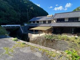 愛媛県今治市玉川町葛谷