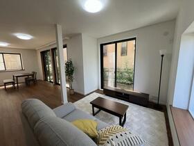 東京都多摩市連光寺６丁目