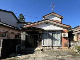 富山県氷見市栄町