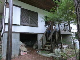 山梨県南都留郡鳴沢村−