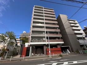 ファーネスト附属小前レジデンス