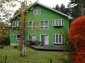 山梨県南都留郡鳴沢村鳴沢