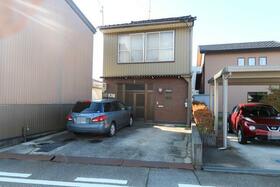 富山県高岡市本町