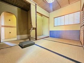 愛知県小牧市小牧２丁目