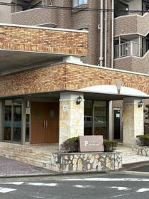 ファミール庄内通弐番館