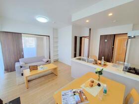 ディアコート識名