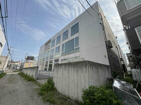 北海道札幌市白石区菊水七条３丁目