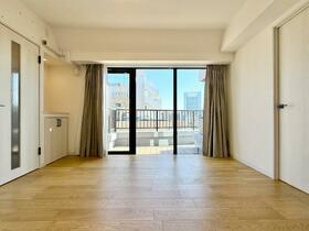 東京都世田谷区三軒茶屋２丁目