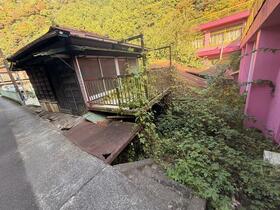 神奈川県愛甲郡愛川町半原