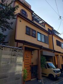 京都府京都市上京区丸太町通黒門東入藁屋町