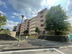 愛知県愛知郡東郷町白鳥４丁目