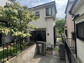 神奈川県横浜市港南区上大岡東３丁目