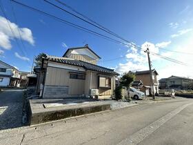 新潟県南蒲原郡田上町大字坂田