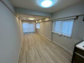 グリーンパーク第　１８　綾瀬