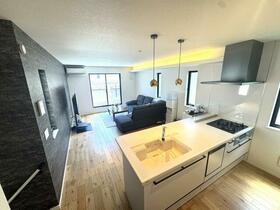 神奈川県横浜市南区中里４丁目